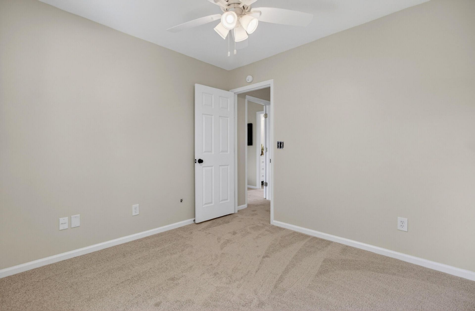 241 Dillard Drive Photo 32