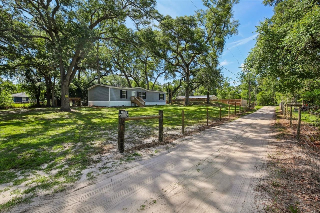 11487 SW 42nd Terrace, Webster, FL 33597 Photo