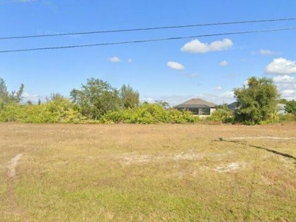 2941 DIPLOMAT, CAPE CORAL, FL 33993