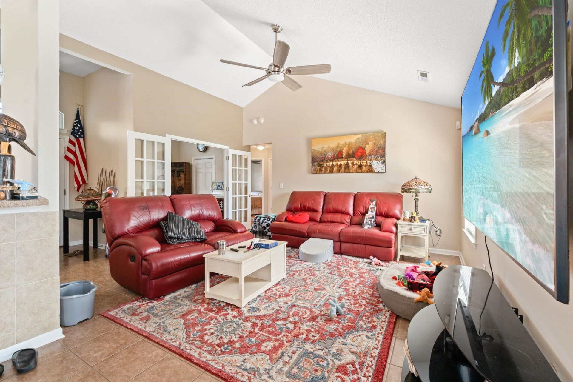 453 Barton Loop Photo 5