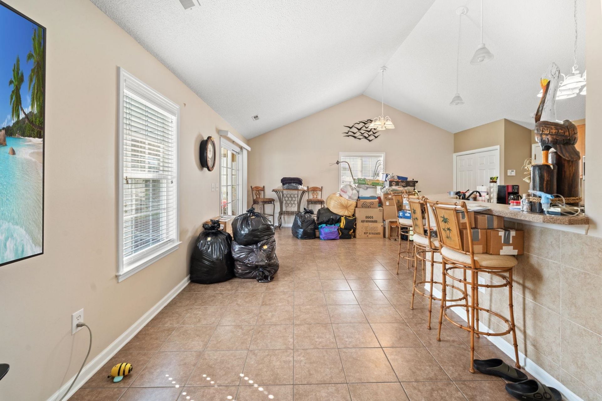453 Barton Loop Photo 7