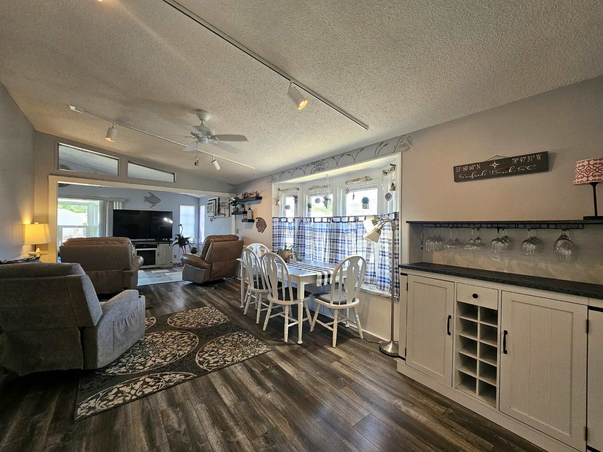 430 Pampas Dr.  Photo 9