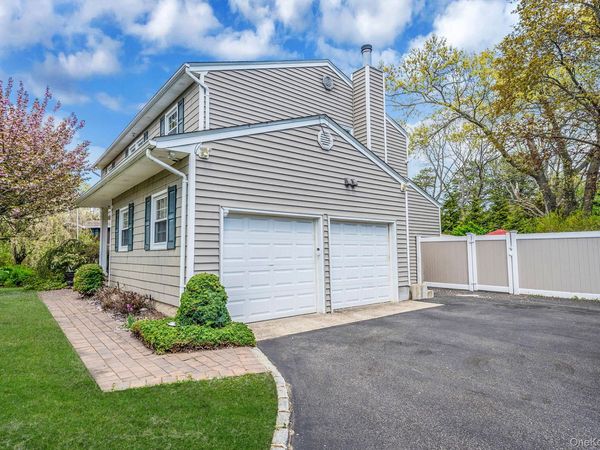 3 Otsego Avenue , Dix Hills, NY 11746