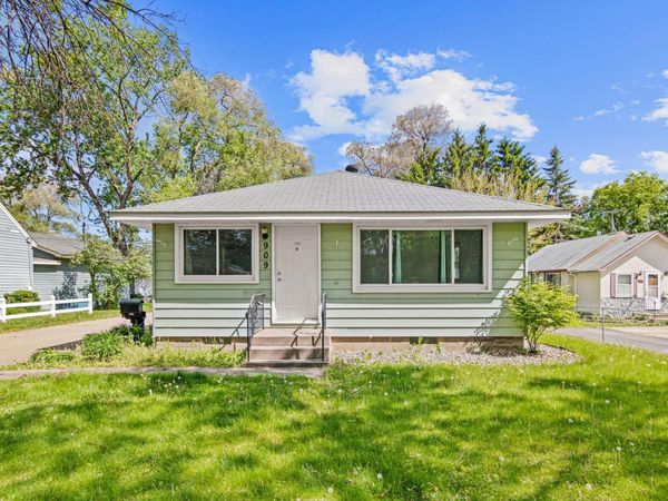 909 Jefferson Street , Anoka, MN 55303