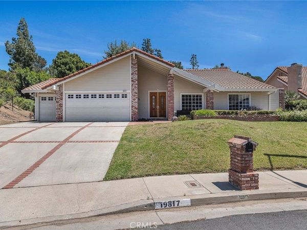 19817 Hiawatha Street, Chatsworth, CA 91311