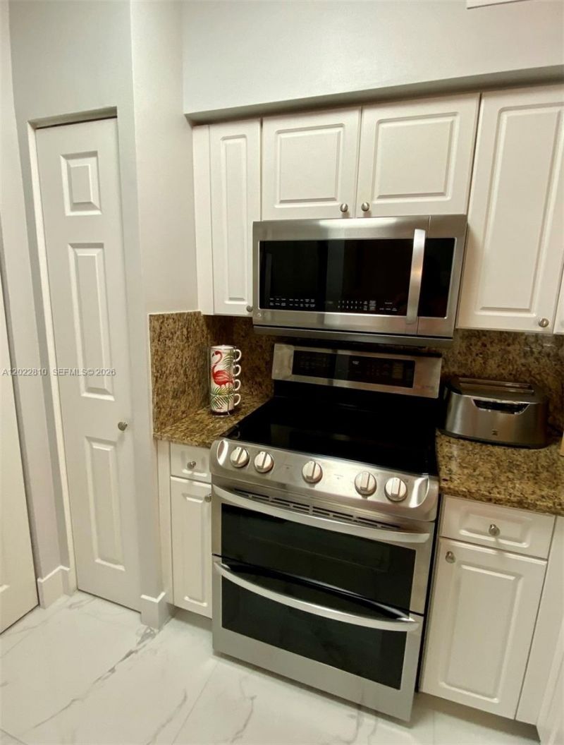 17125 N Bay Rd , Unit 3609, Sunny Isles Beach, FL 33160 Photo