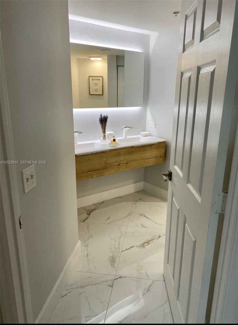 17125 N Bay Rd , Unit 3609, Sunny Isles Beach, FL 33160 Photo