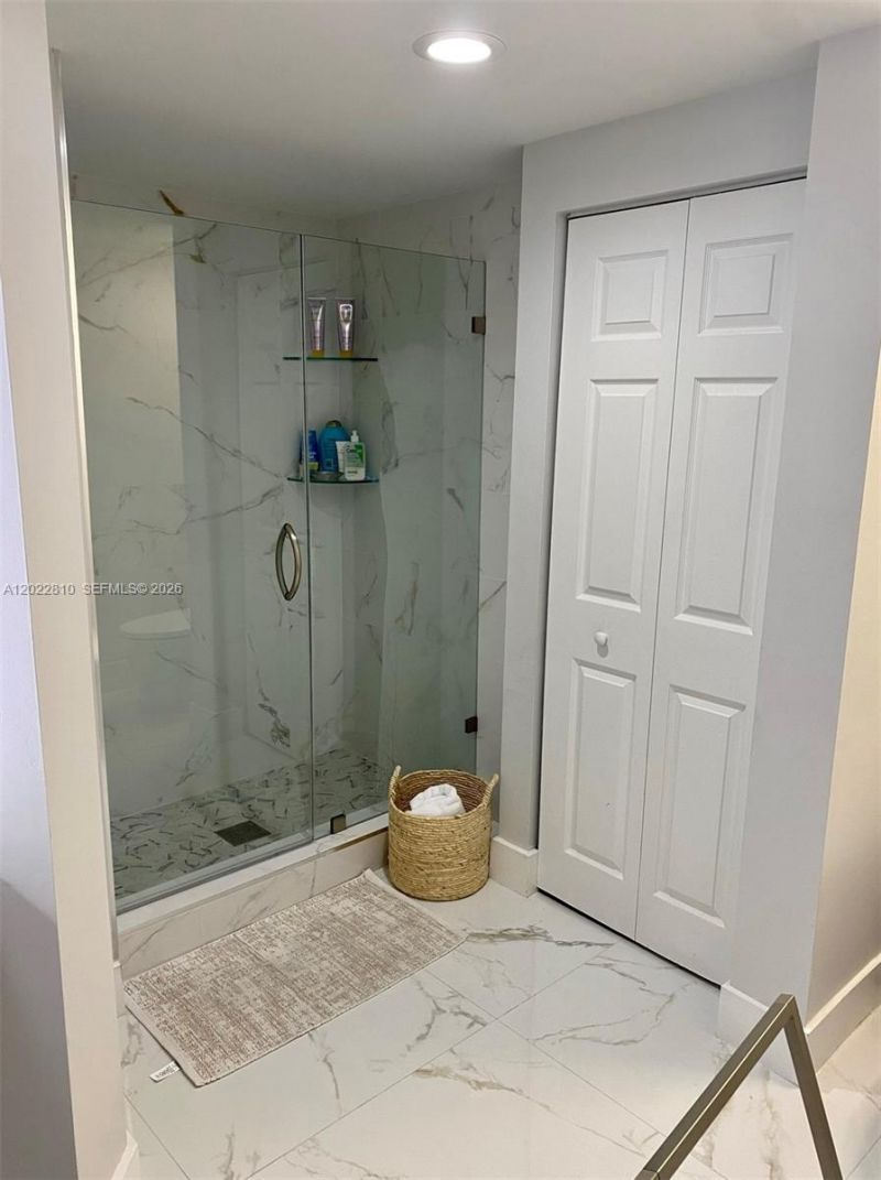 17125 N Bay Rd , Unit 3609, Sunny Isles Beach, FL 33160 Photo