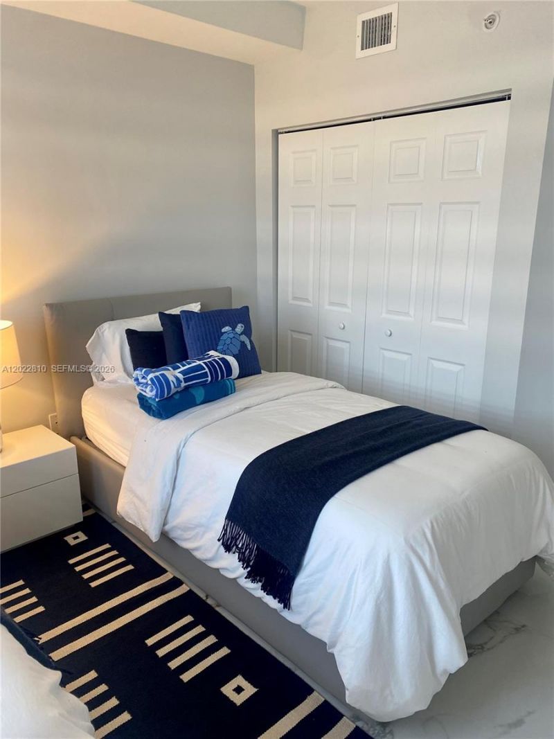 17125 N Bay Rd , Unit 3609, Sunny Isles Beach, FL 33160 Photo