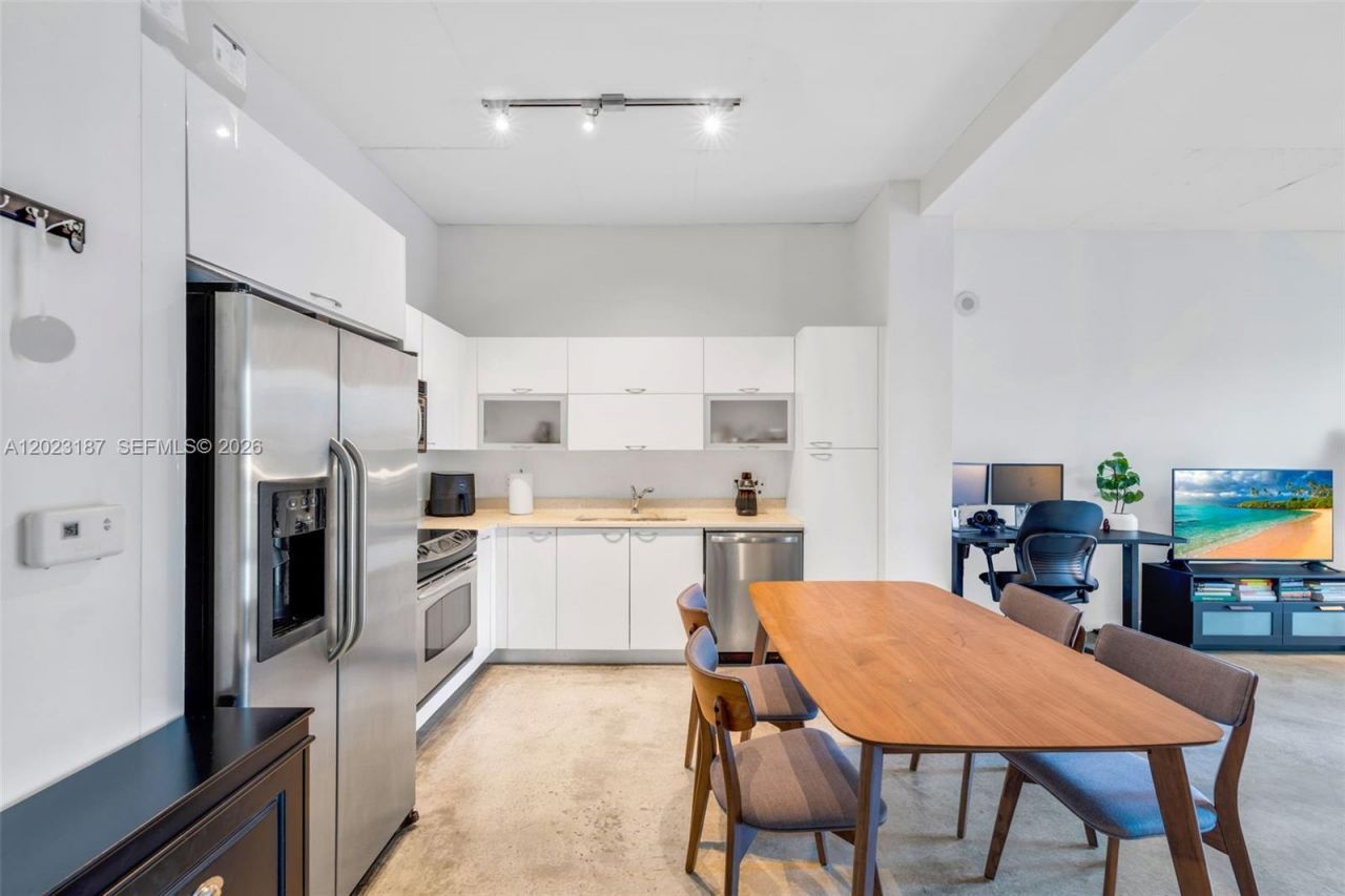 234 NE 3rd St , Unit 1108, Miami, FL 33132 Photo