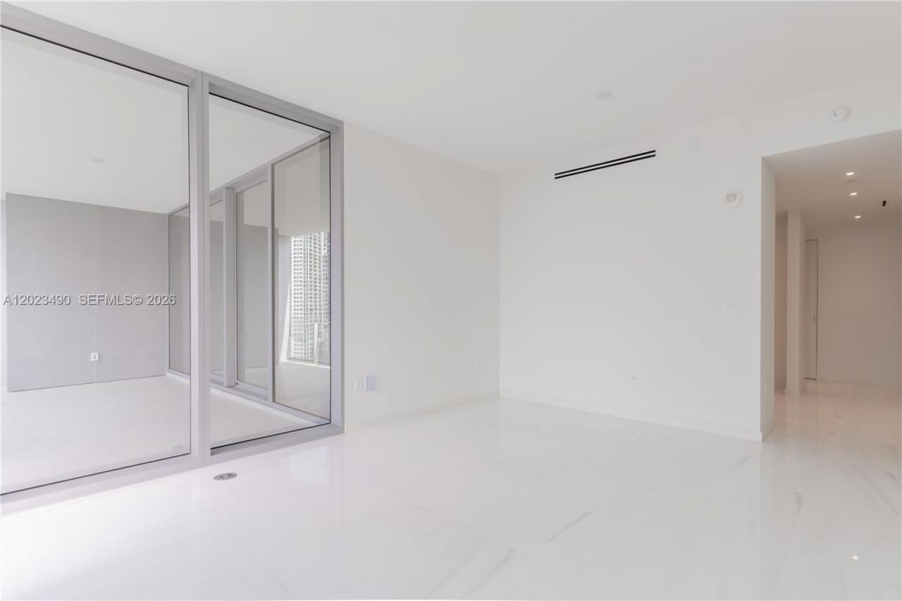 300 Biscayne Blvd Way , Unit 1704, Miami, FL 33131 Photo