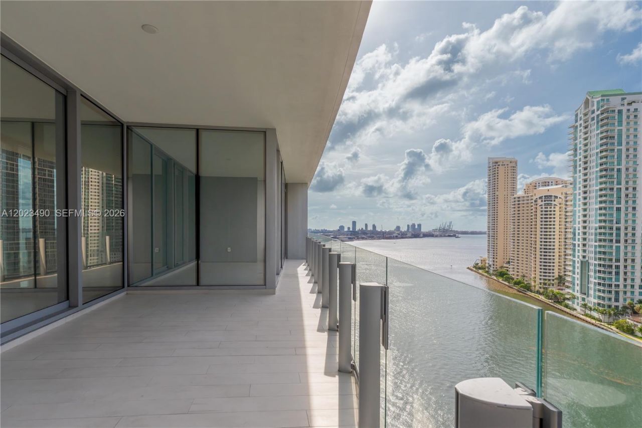 300 Biscayne Blvd Way , Unit 1704, Miami, FL 33131 Photo