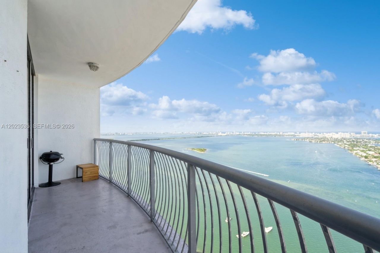 1750 N Bayshore Dr, Unit 4702, Miami, FL 33132 Photo