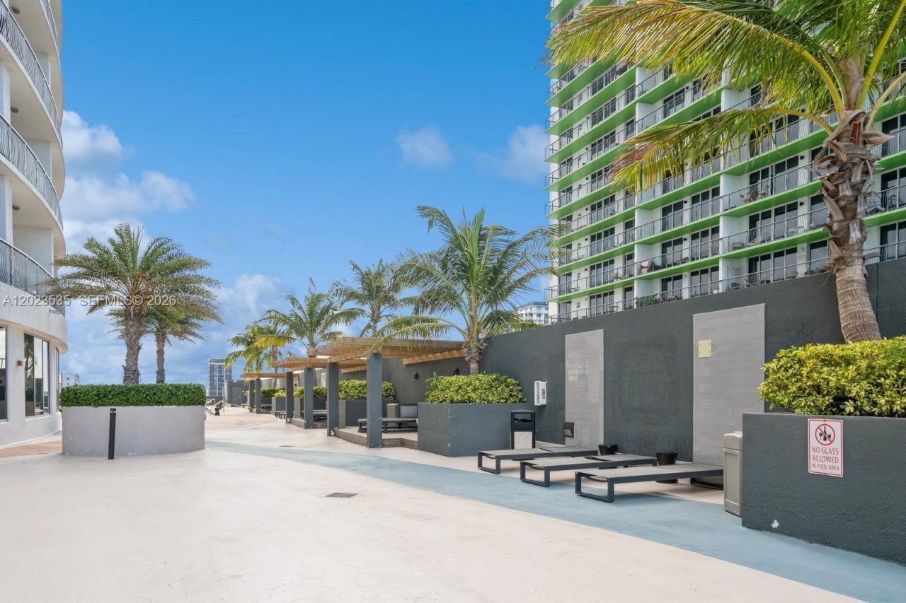 1750 N Bayshore Dr, Unit 4702, Miami, FL 33132 Photo