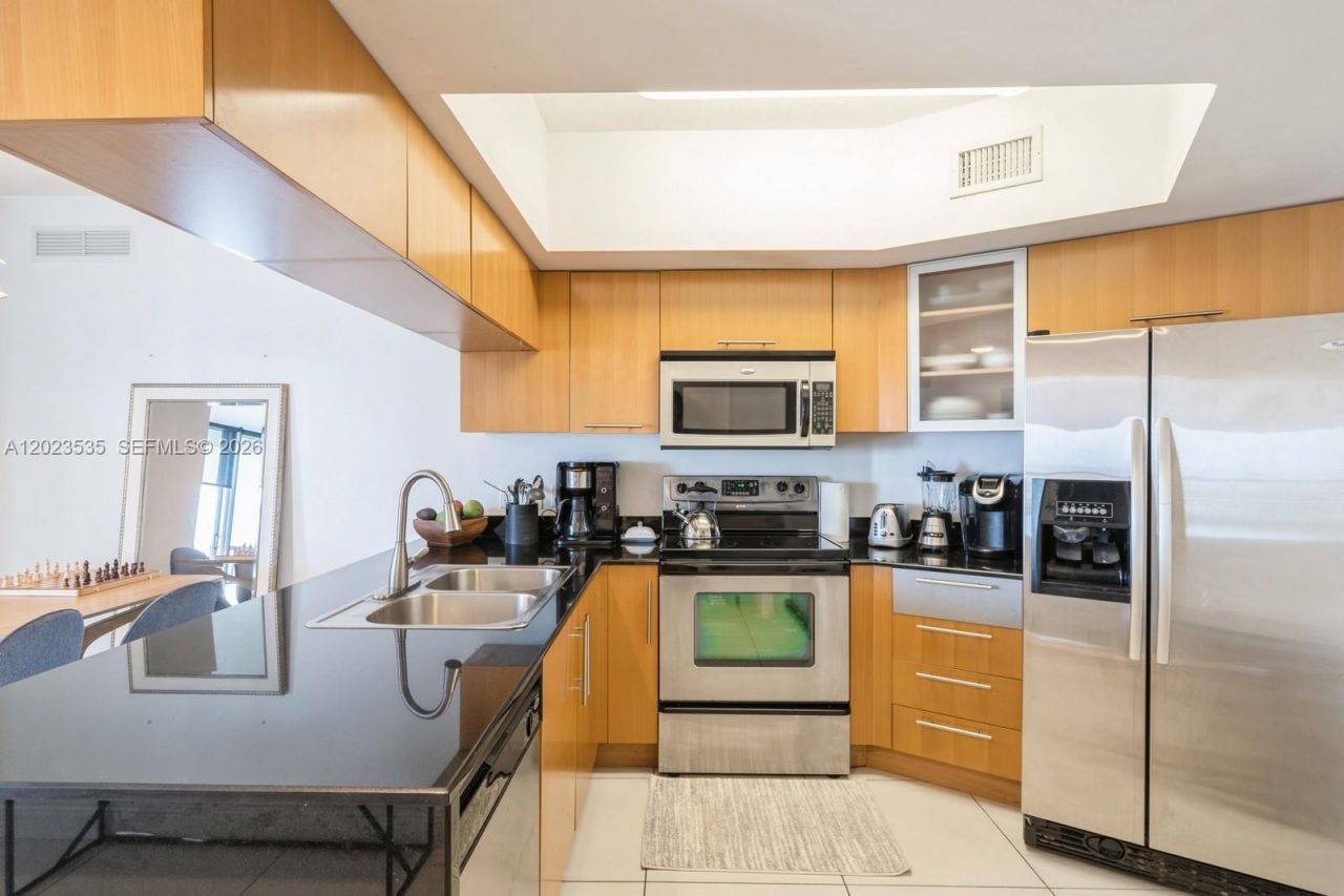1750 N Bayshore Dr, Unit 4702, Miami, FL 33132 Photo