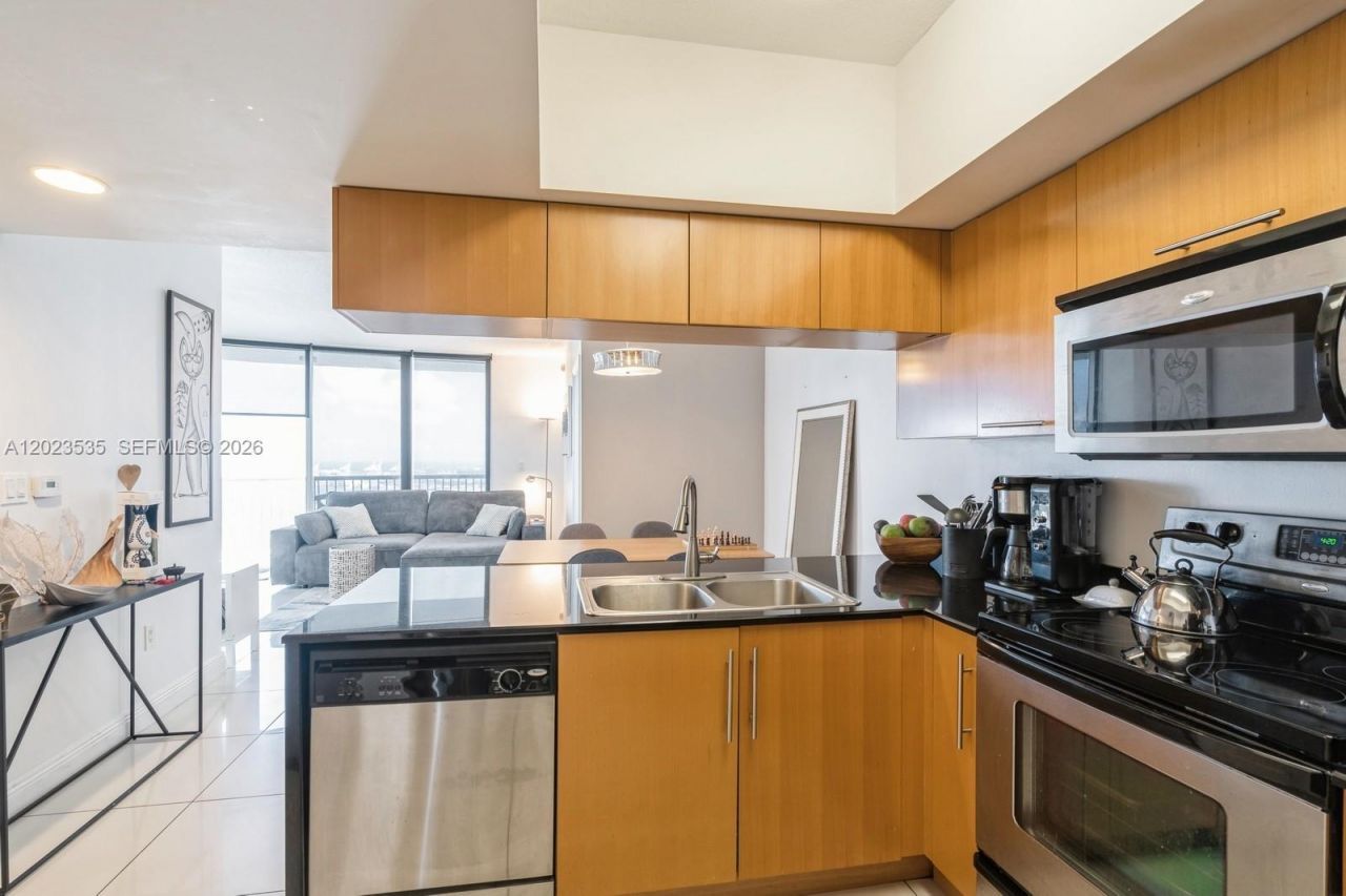 1750 N Bayshore Dr, Unit 4702, Miami, FL 33132 Photo