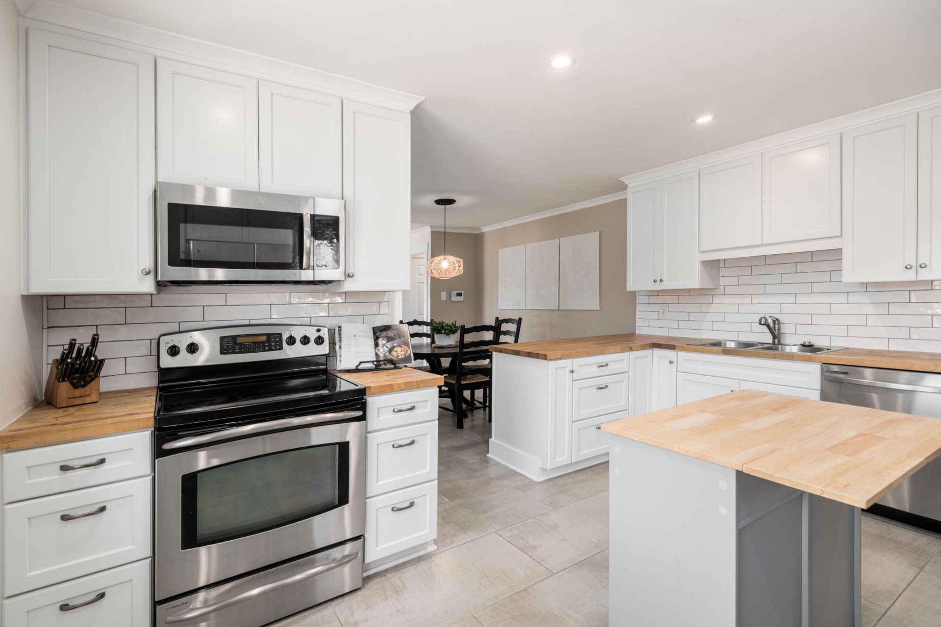 1428 Monitor Street Photo 10