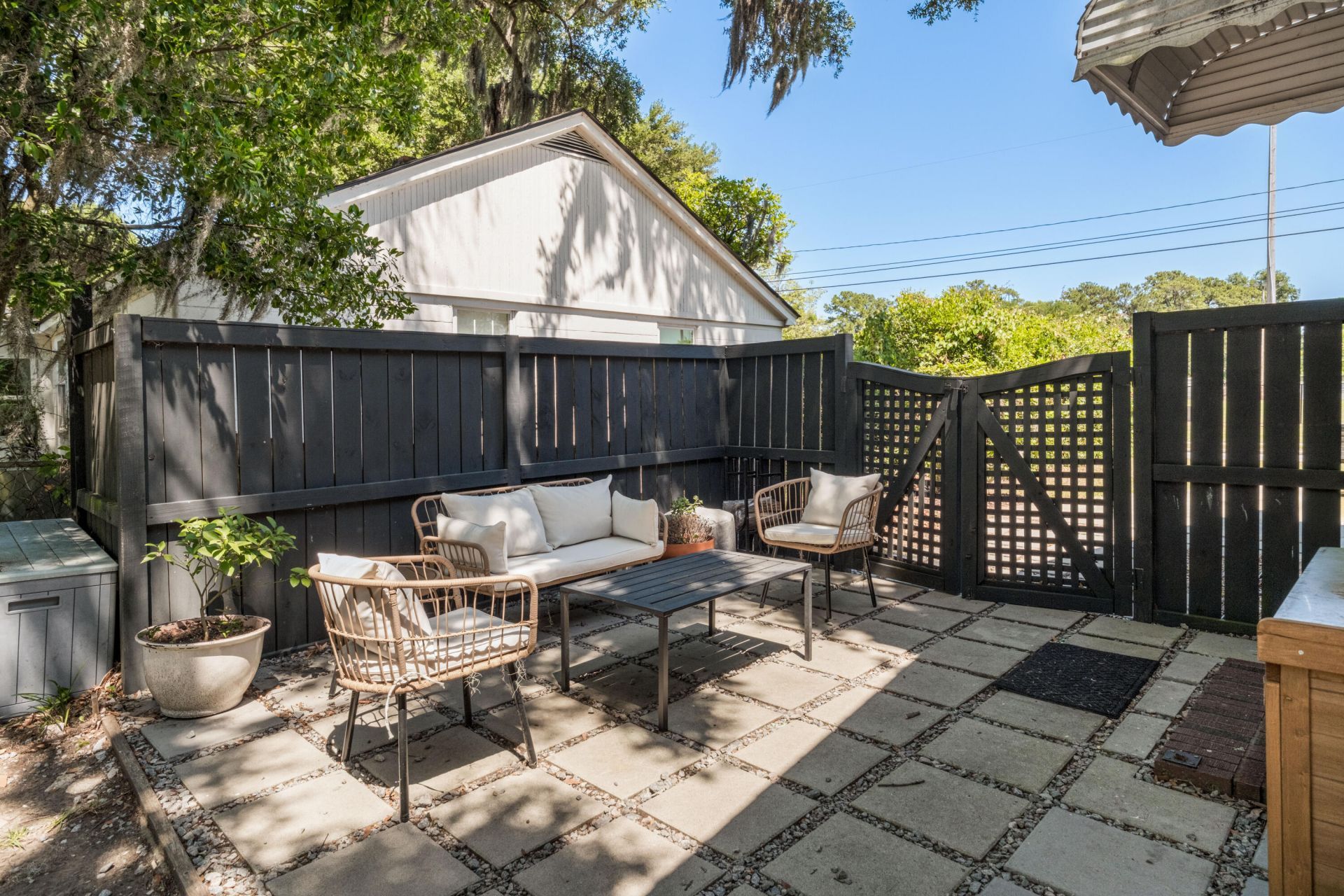 1428 Monitor Street Photo 23