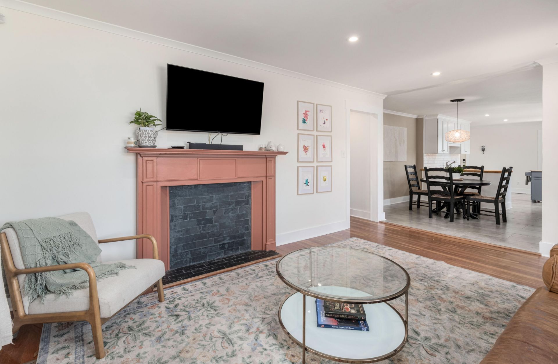 1428 Monitor Street Photo 6