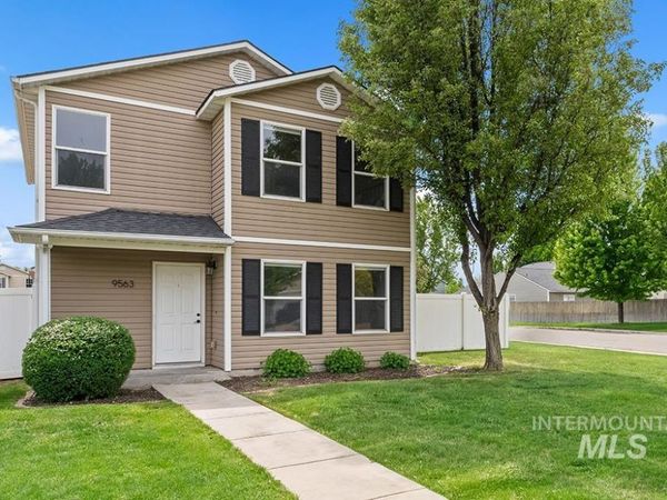 9563 W Weir Hollis Dr., Boise, ID 83709