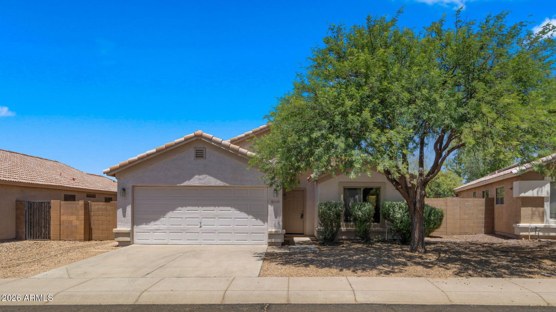 2240 E Ruby Lane, Phoenix, AZ 85024 Main Photo