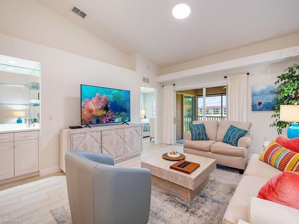 2790 Cypress Trace CIR, Unit 2226, NAPLES, FL 34119