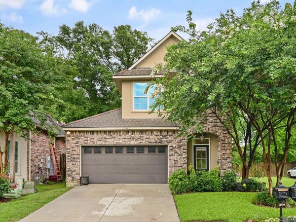 12494 Chartres Dr, Gonzales, LA 70737