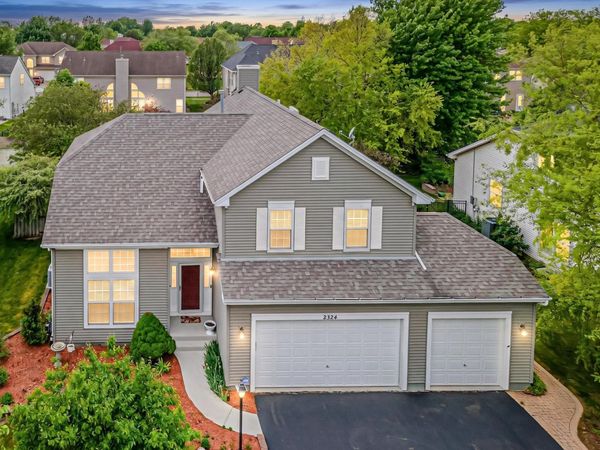 2324 Tracy Lane , Algonquin, IL 60102