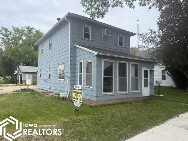 480 W Center Street, Britt, IA 50423