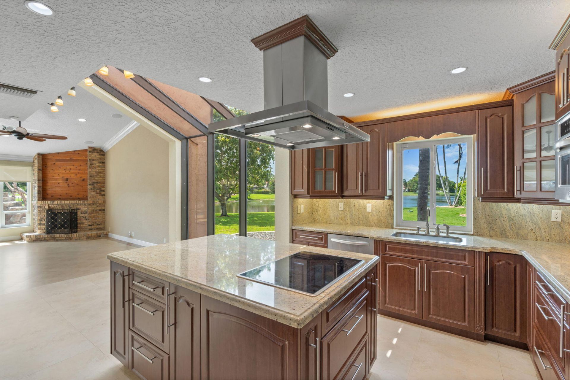 11220 NW 2nd Manor, Coral Springs, FL 33071 Photo