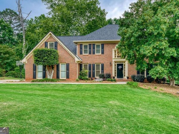 245 Emily Drive SW, Lilburn, GA 30047