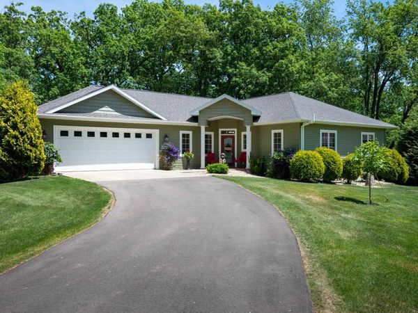 2090 Yahara Drive, Stoughton, WI 53589
