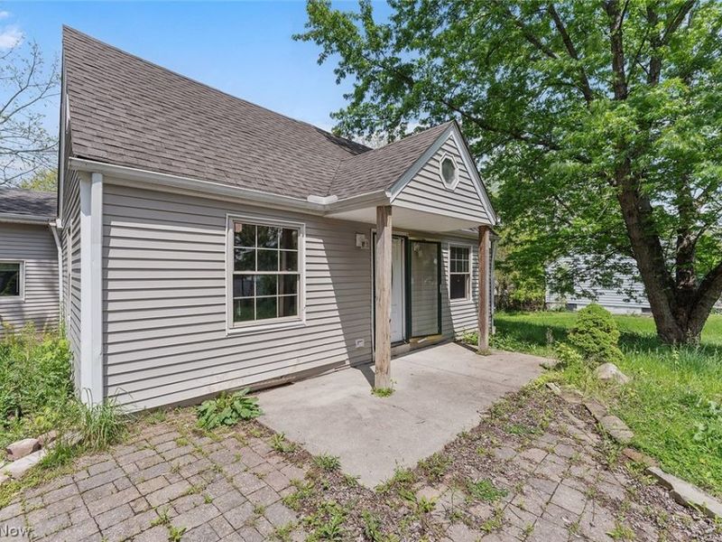 23804 Blackburn Road , Oakwood, OH 44146 Photo 2