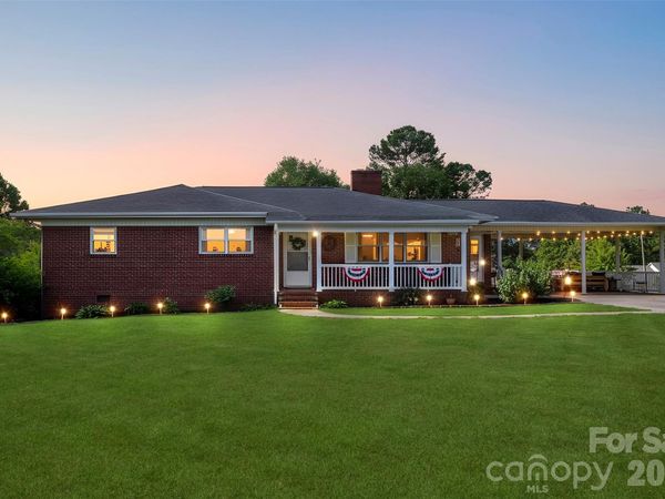 202 Museum Road , Statesville, NC 28625