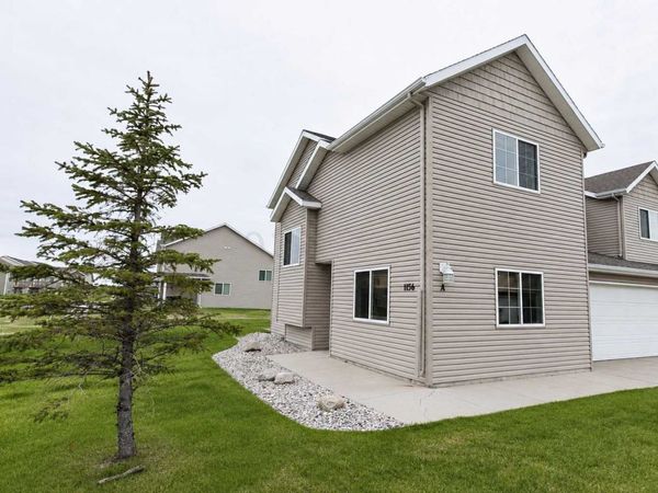1156 42nd Avenue W, Unit A, West Fargo, ND 58078