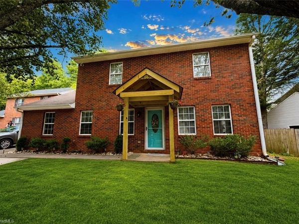 605 Sir Knight Court, Clemmons, NC 27012