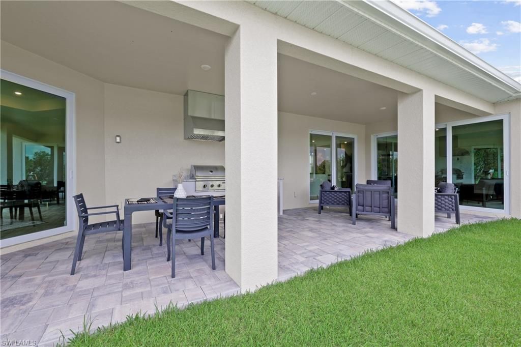 8738 Lakefront Ct, Fort Myers, FL 33908 Photo