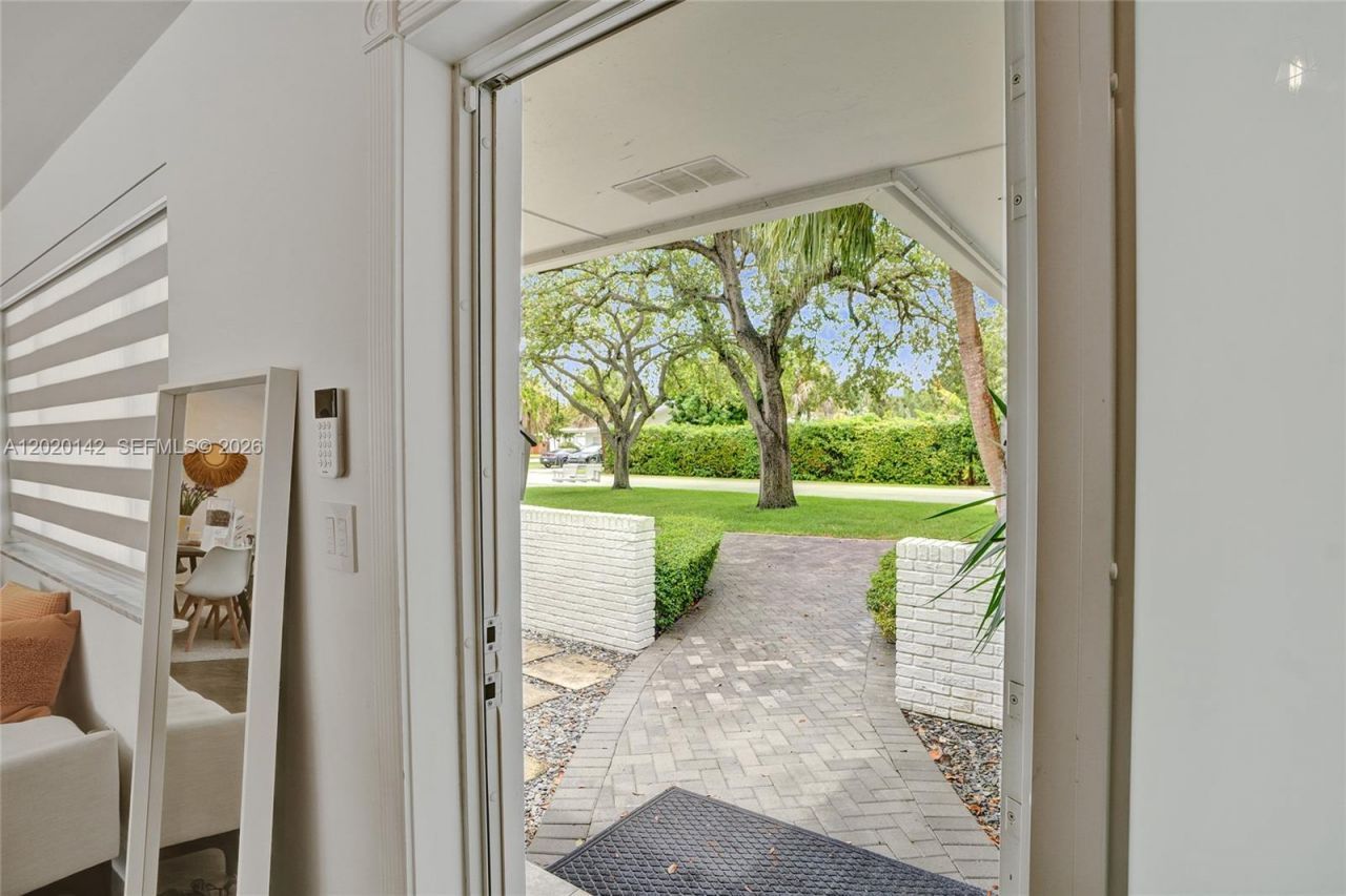 13820 SW 73rd Ave, Palmetto Bay, FL 33158 Photo