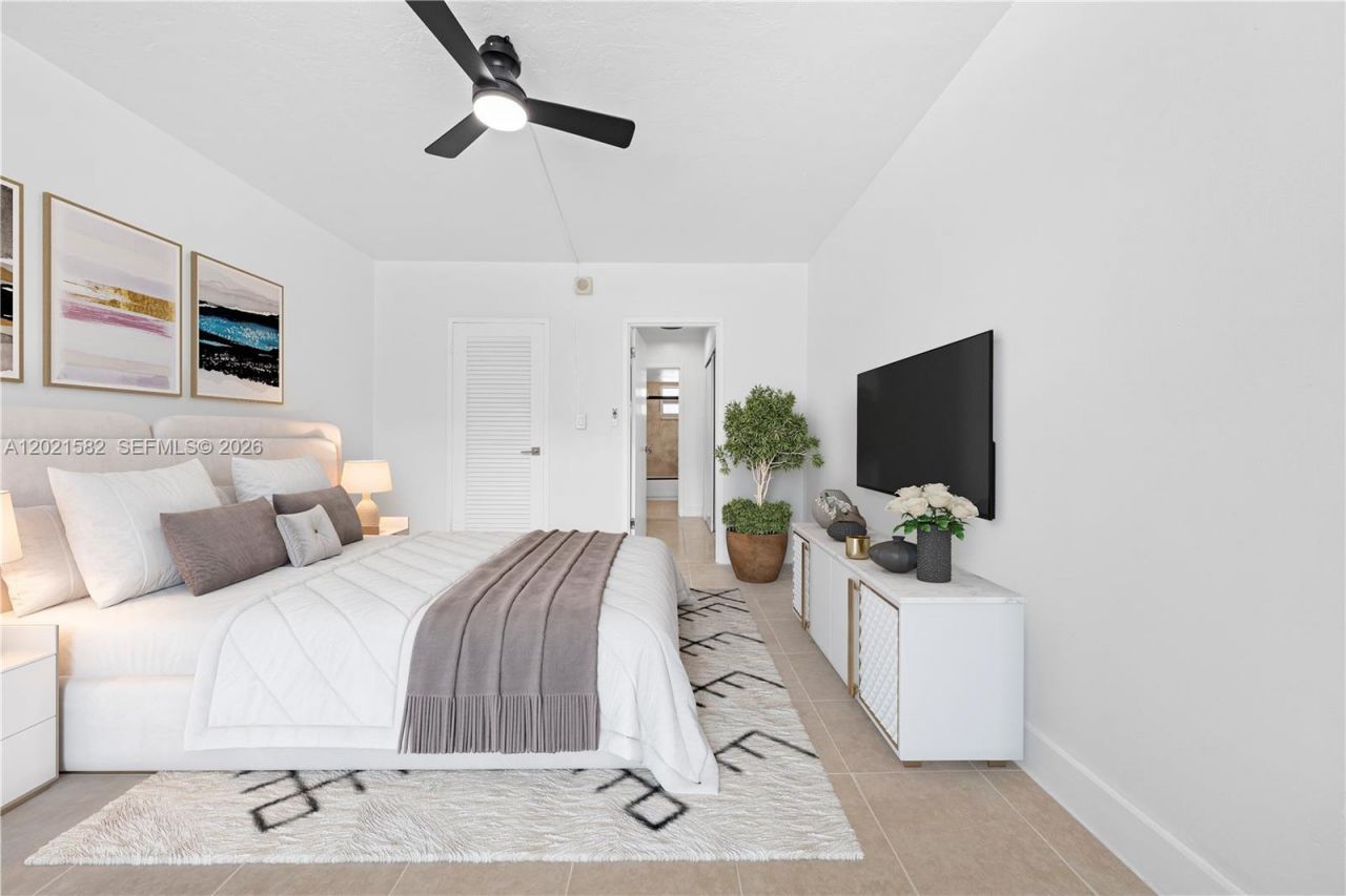 1300 Lincoln Rd, Unit D204, Miami Beach, FL 33139 Photo