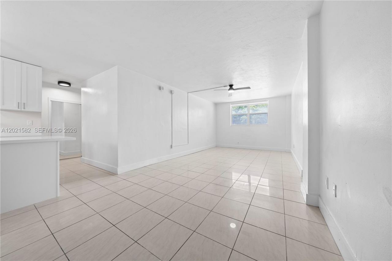 1300 Lincoln Rd, Unit D204, Miami Beach, FL 33139 Photo