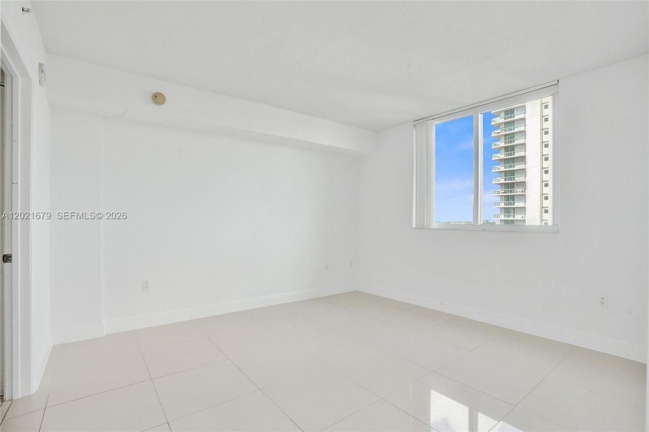 1861 NW S River Dr , Unit 1002, Miami, FL 33125 Photo
