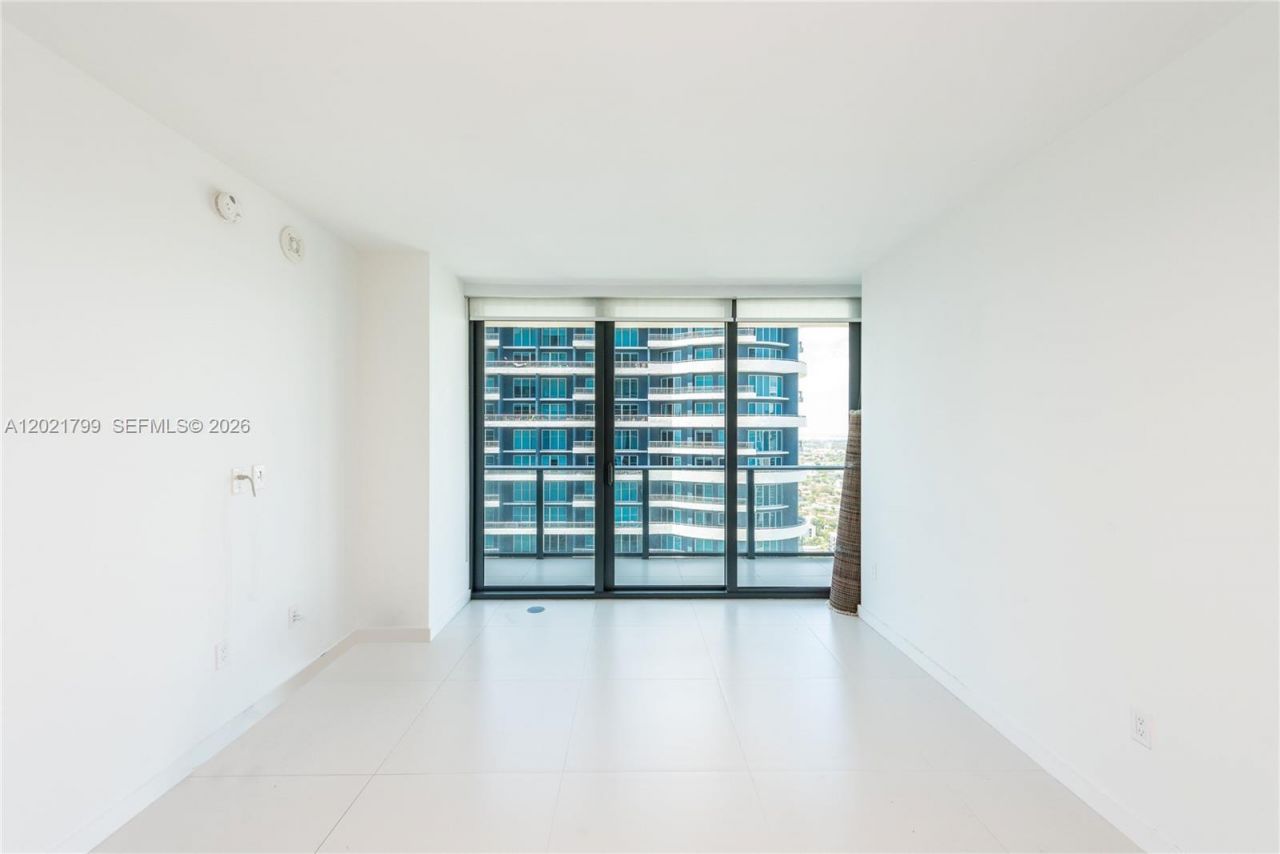1300 S Miami Ave , Unit 4709, Miami, FL 33130 Photo