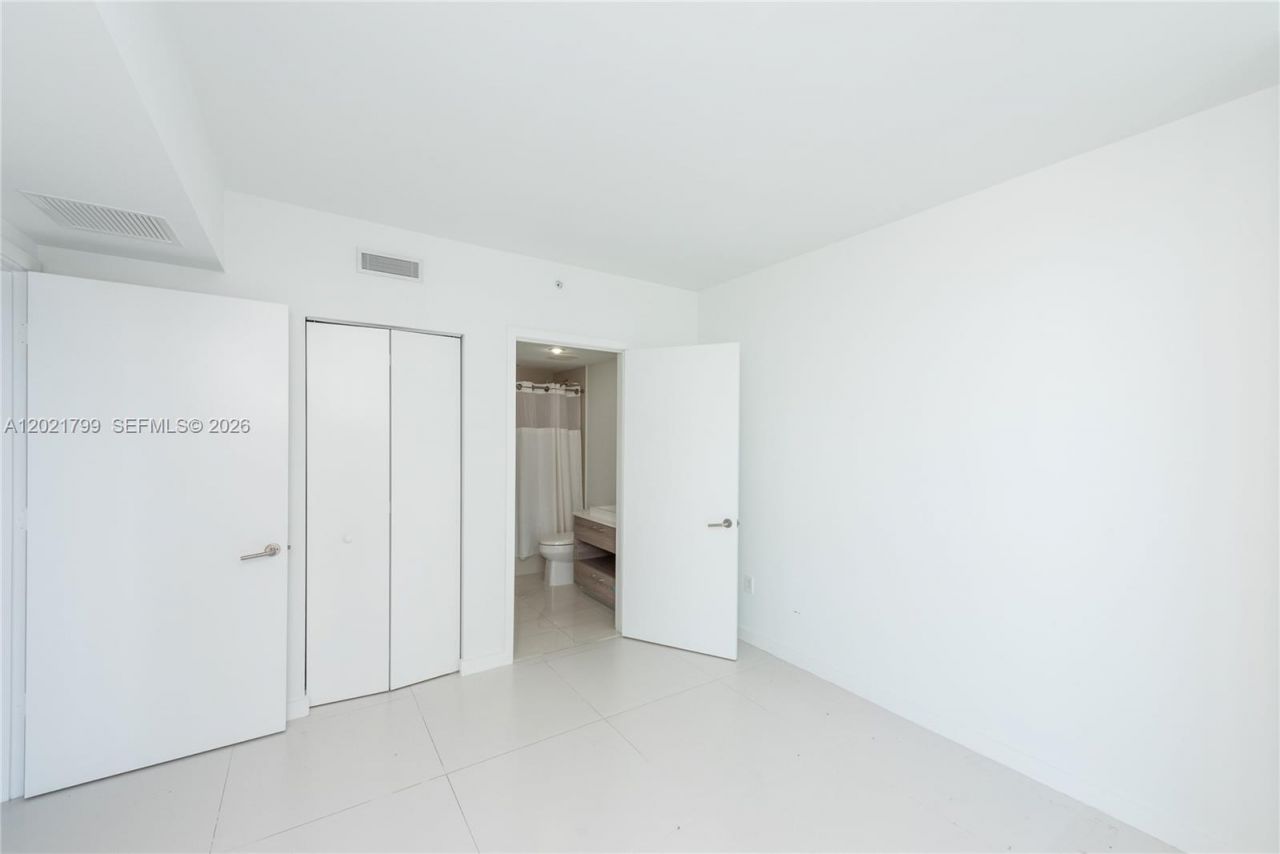 1300 S Miami Ave , Unit 4709, Miami, FL 33130 Photo