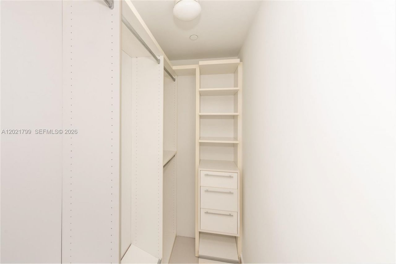 1300 S Miami Ave , Unit 4709, Miami, FL 33130 Photo