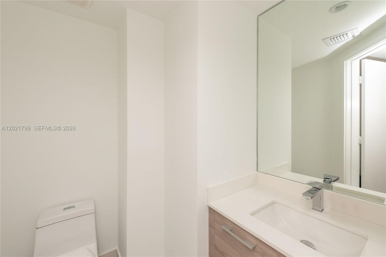 1300 S Miami Ave , Unit 4709, Miami, FL 33130 Photo