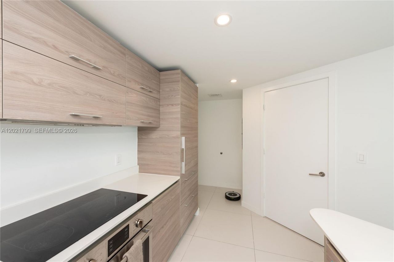 1300 S Miami Ave , Unit 4709, Miami, FL 33130 Photo