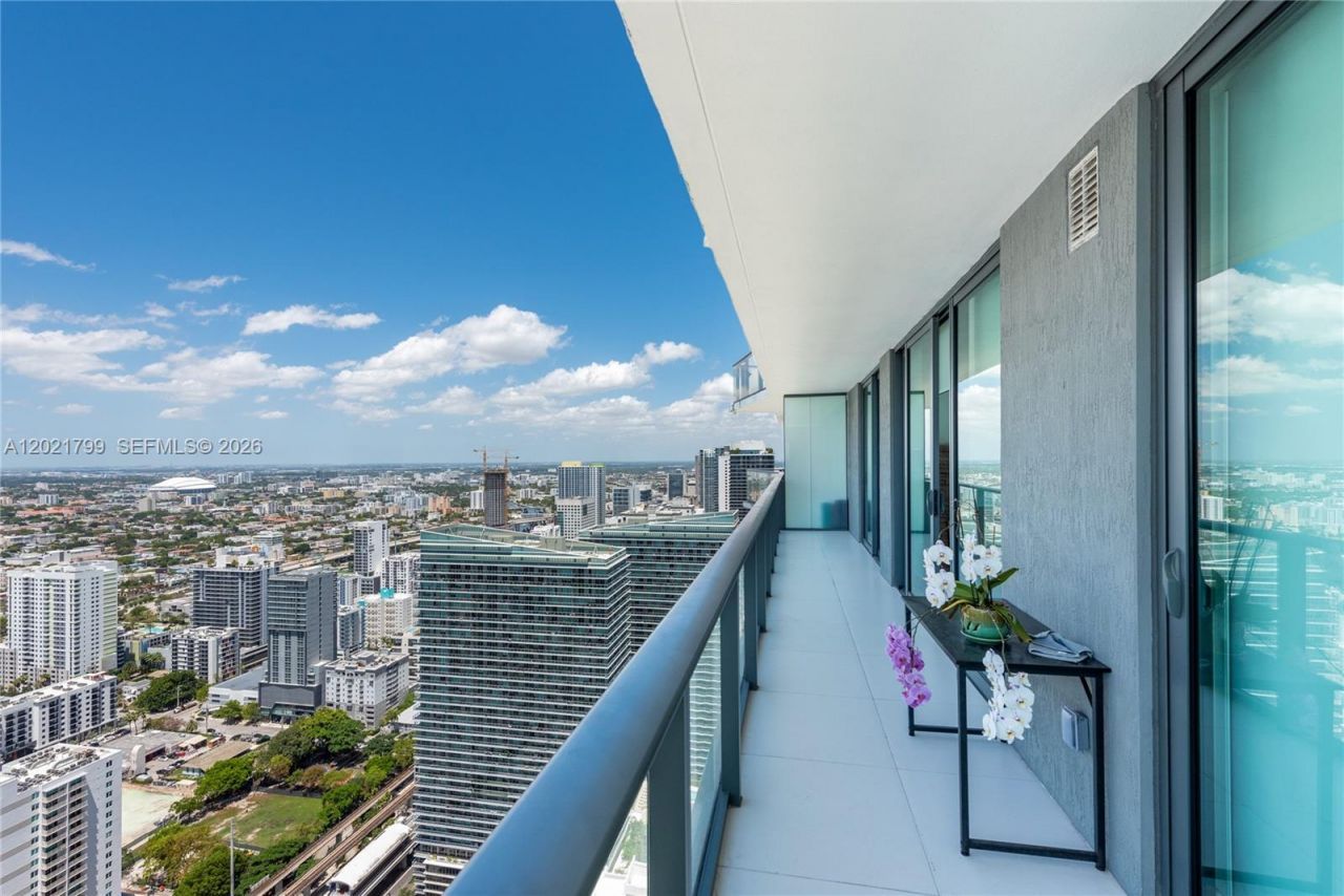 1300 S Miami Ave , Unit 4709, Miami, FL 33130 Photo