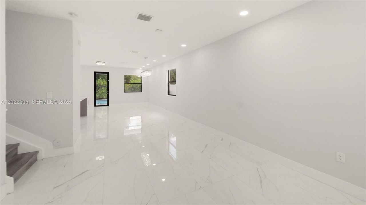 3567 W 110th Ter , Hialeah, FL 33018 Photo