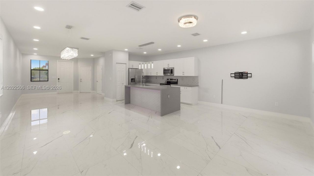 3567 W 110th Ter , Hialeah, FL 33018 Photo