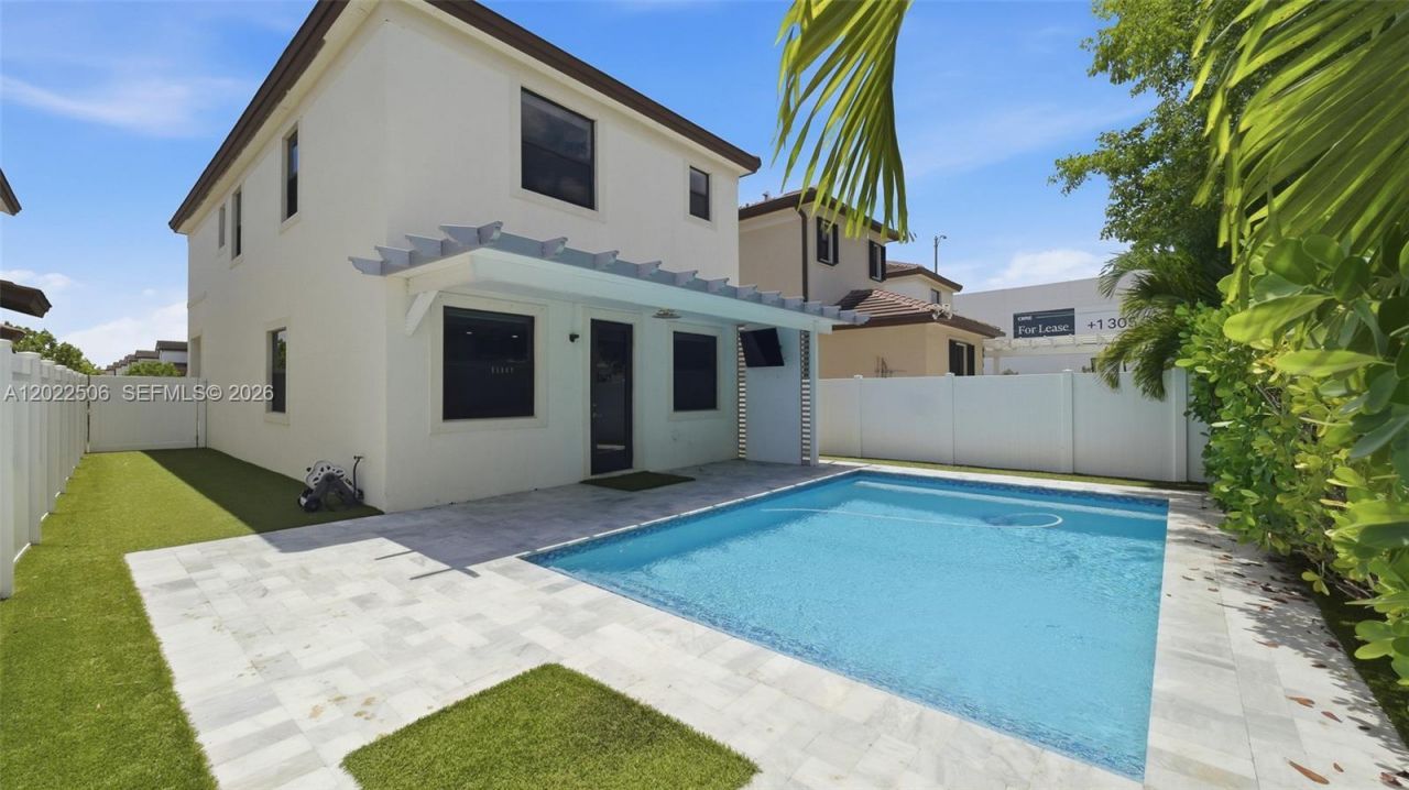 3567 W 110th Ter , Hialeah, FL 33018 Photo